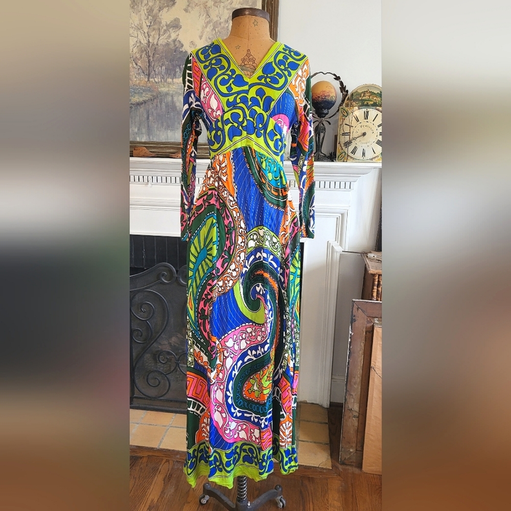 Vintage Feiner Fashions 1960s Mod Abstract Paisley Long Sleeve Maxi Dress
